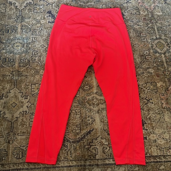 PELOTON Sport Capri Red Leggings Size Medium Workout Cycling Leggings - Picture 5 of 6